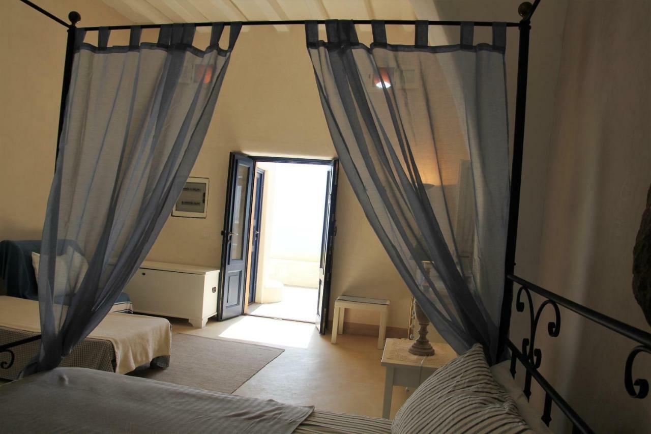 Alicudi Giardino Dei Carrubi- Al Gradino 365 Bed & Breakfast エクステリア 写真