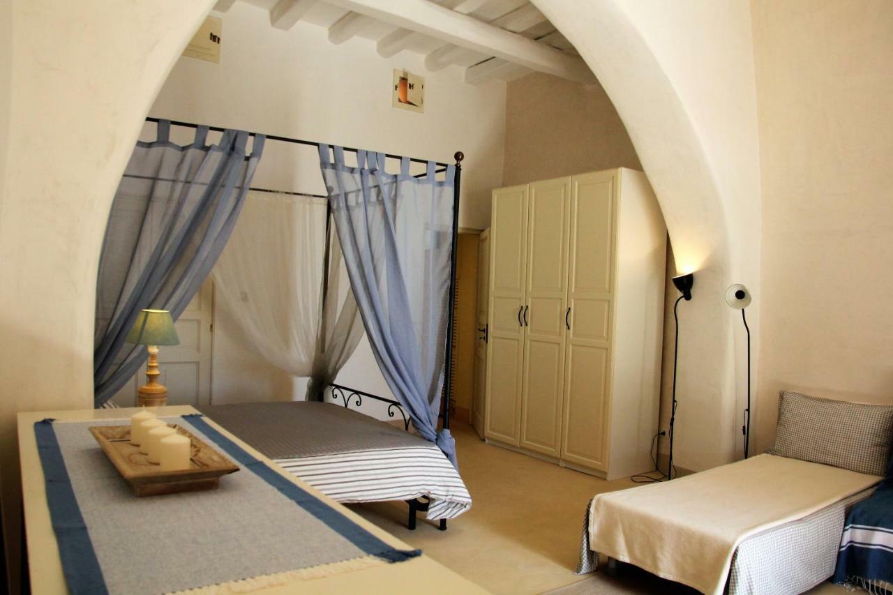 Alicudi Giardino Dei Carrubi- Al Gradino 365 Bed & Breakfast エクステリア 写真